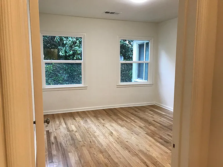 143 N Maple St #143 — Photo 9