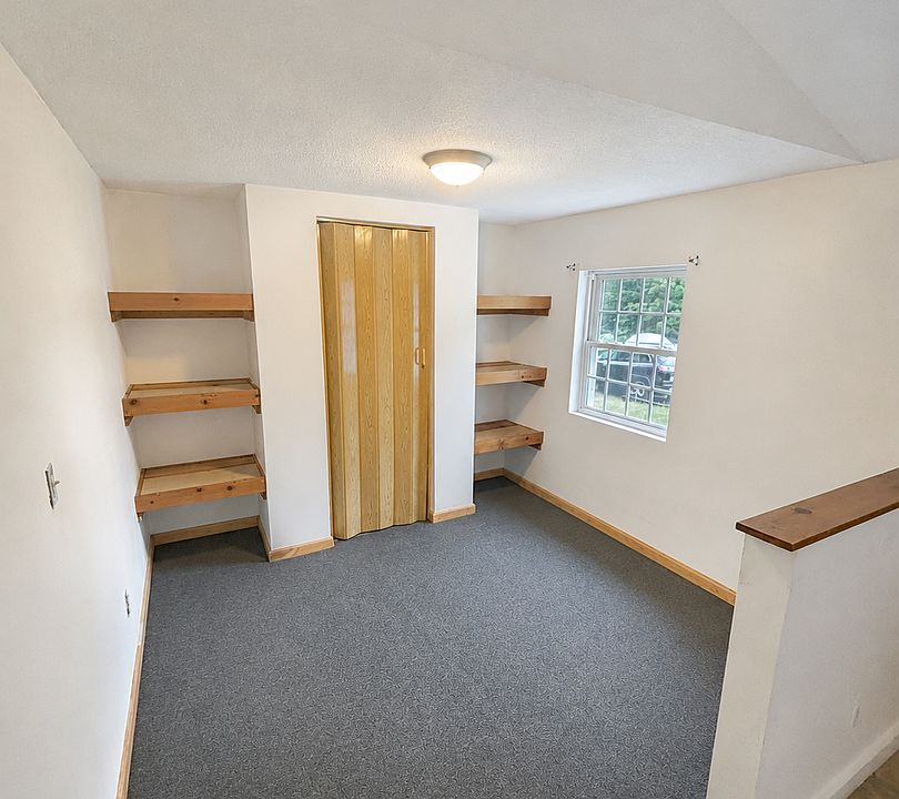 2nd image of 119 Keene Rd #4