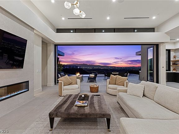 2nd image of 467 Cityview Ridge Dr