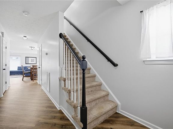 5th image of 614 Teach St