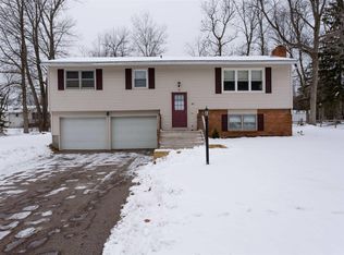 39 Brook Ln, Shelburne, VT 05482