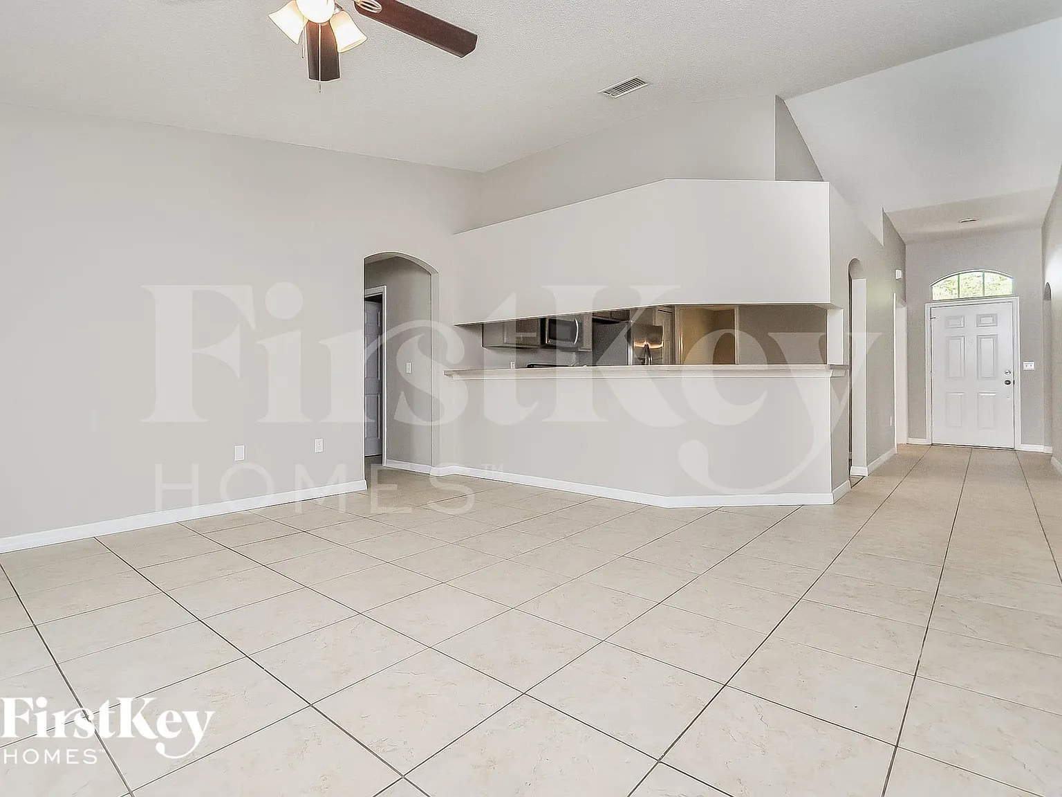 4 bed, 2.0 bath, 1659 sqft, $2,345 — Photo 4