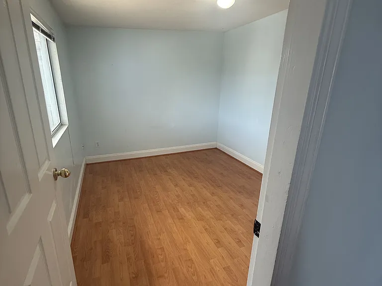 768 E 57th Ave — Photo 3