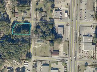 1102 S Wilson St, Crestview, FL 32536