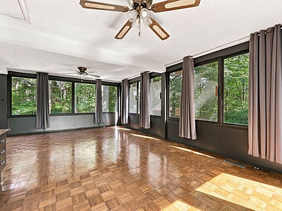 5th image of 69 Dyking Rd