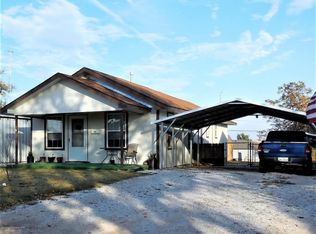 708 N Houston St, Shamrock, TX 79079