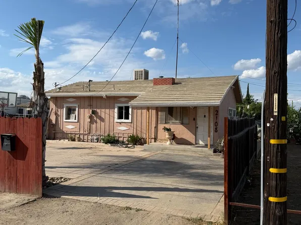 2108 W Dennett Ave, Fresno, CA 93728