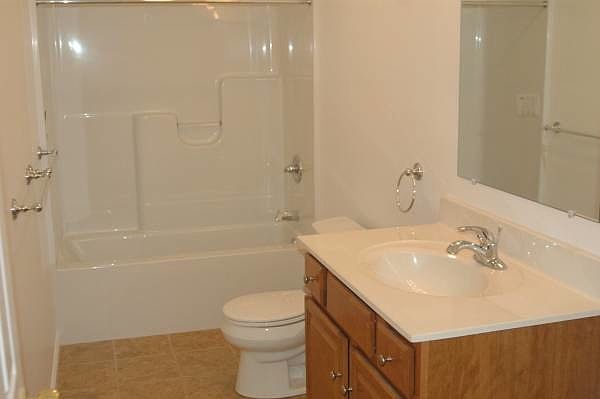 2nd image of 204 College Ave