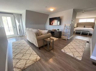98 Encino Ave, Camarillo, CA 93010