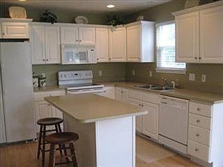 4th image of 599 Firestone Dr SE