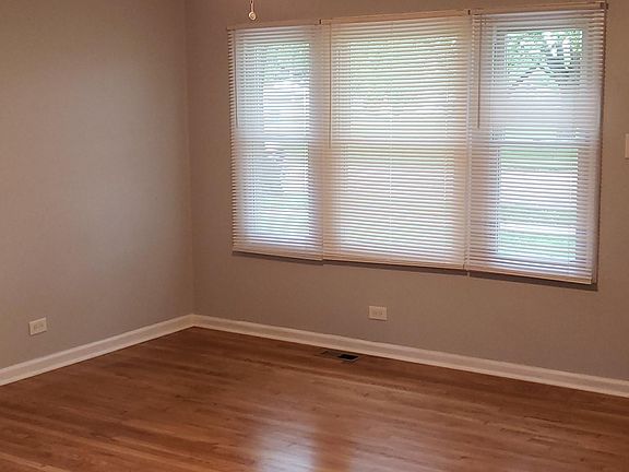 2nd image of 14739 Richmond Ave