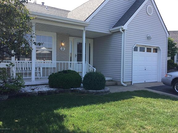 2nd image of 3 Otley Ct