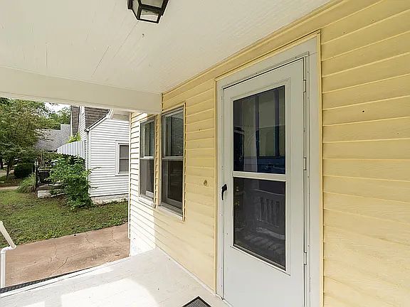 3rd image of 357 N Elizabeth St