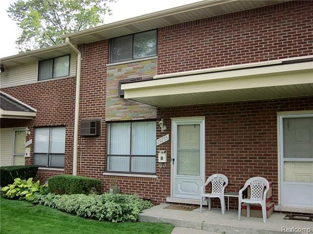 1st image of 29255 Tessmer Ct #1