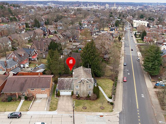 4th image of 1454 N Highland Ave