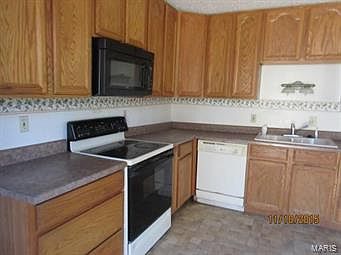3rd image of 20877 Pike #274