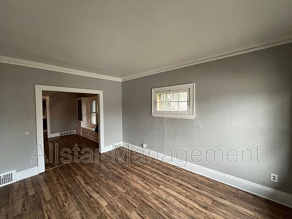 5th image of 3628 E 142nd St APT 3