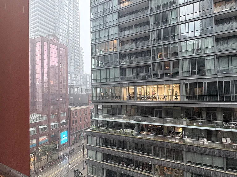 400 King St W #720 — Photo 22