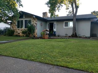 2000 Carpenter Ln, Redding, CA 96002