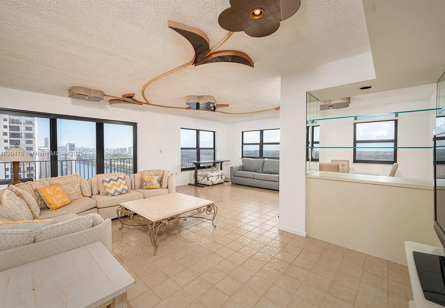 2 bed, 1660 sqft, $3,750 — Photo 2