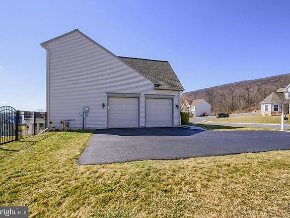 5th image of 2702 Box Elder Ct