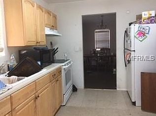 5th image of 10209 Parsons St