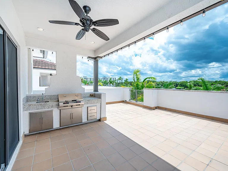 5157 NW 85th Ave — Photo 33