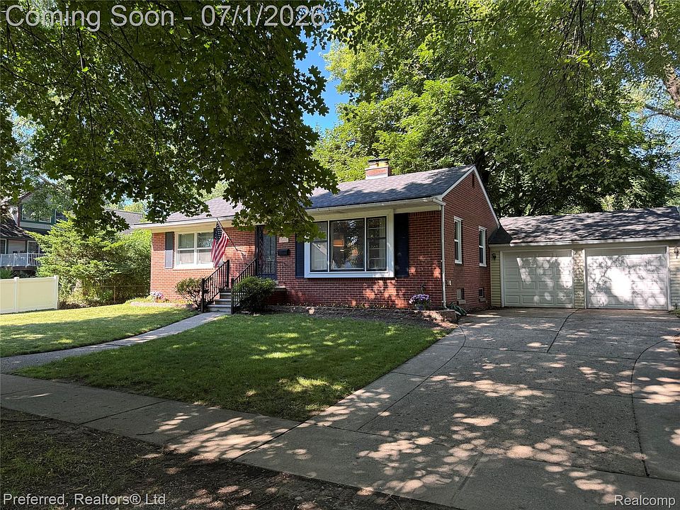 1st image of 15625 Surrey St