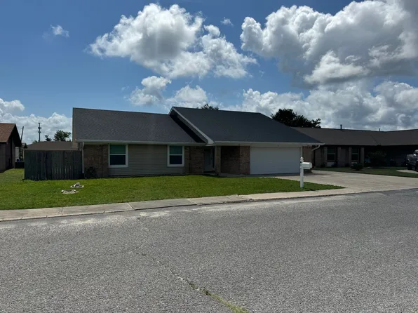 907 Lee Ct, Panama City, FL 32404