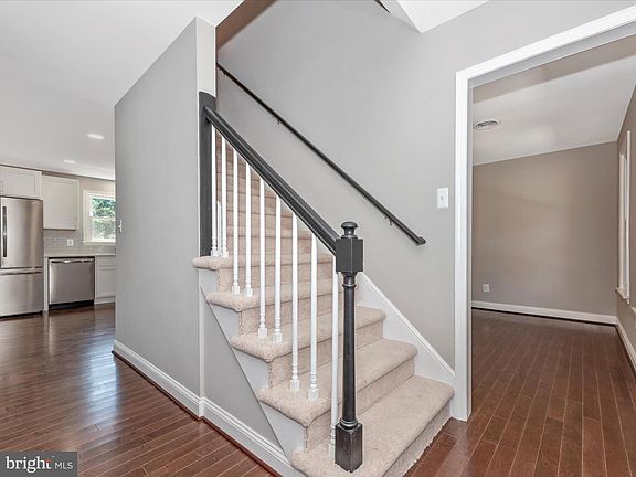 4th image of 3897 Maryland Manor Dr