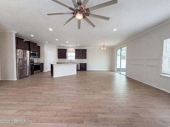 3rd image of 8250 CAPE FOX Drive