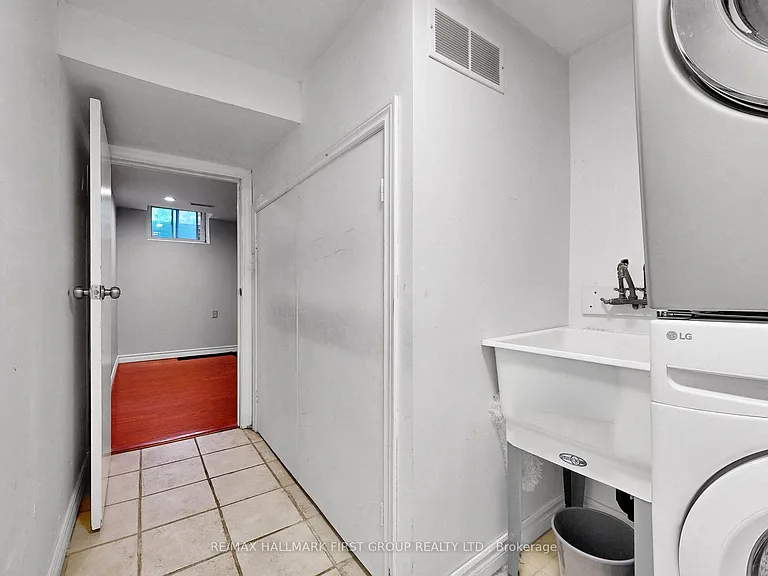 33 Robbinstone Dr #BASEMENT — Photo 19