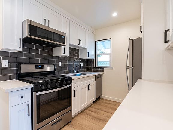 2nd image of 22 Park Ave #Azmhehp3a