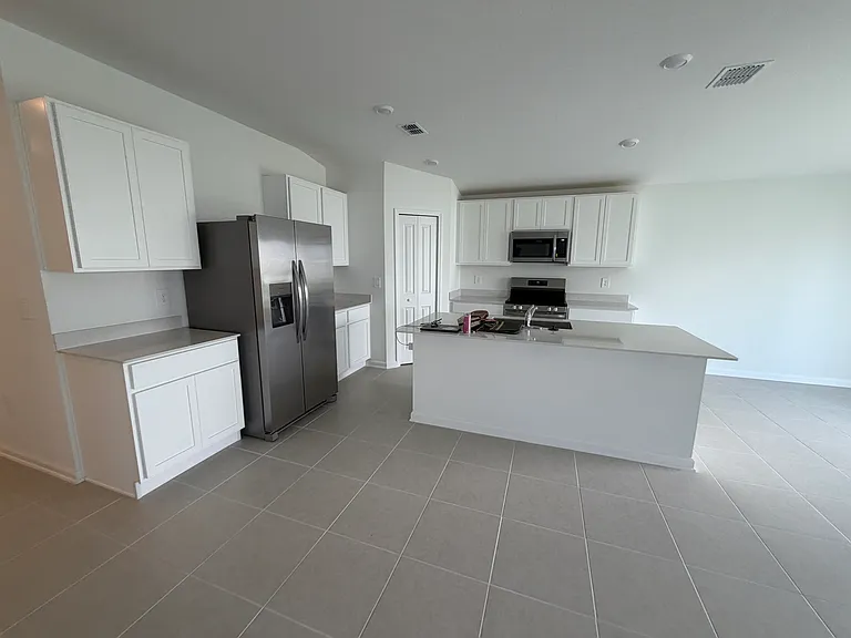 359 Artemis St — Photo 12