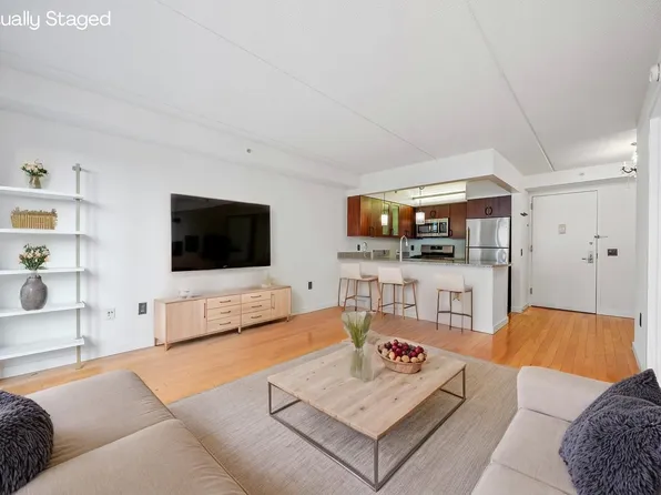 555 West 23rd Street S3Q image 2 of 18
