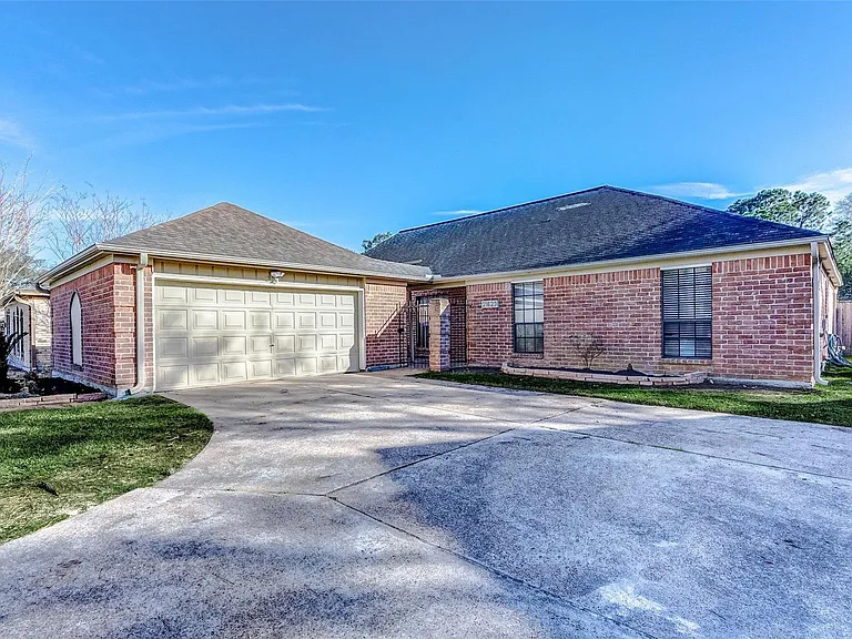 21623 Park Valley Dr — Photo 2