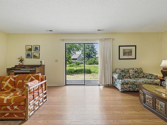 4th image of 951 Plantation Dr. #F8