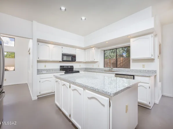 7708 E Marquise Dr, Tucson, AZ 85715