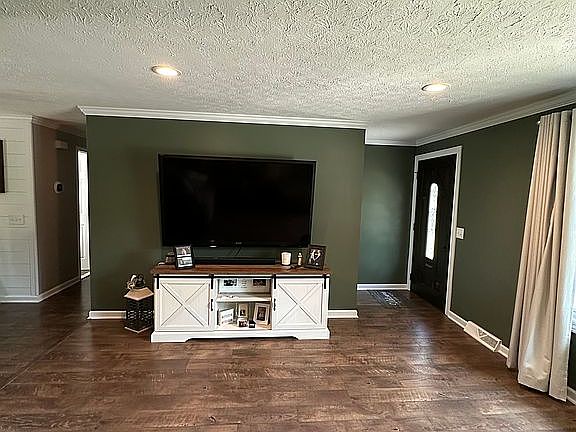 5th image of 12790 Portage St