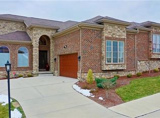212 Lucca Ln, Pittsburgh, PA