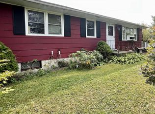 90 Stone Schoolhouse Rd, Hudson Falls, NY 12839