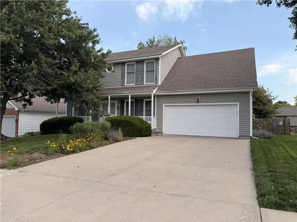 1204 NE Franklin Dr, Lees Summit, MO 64064