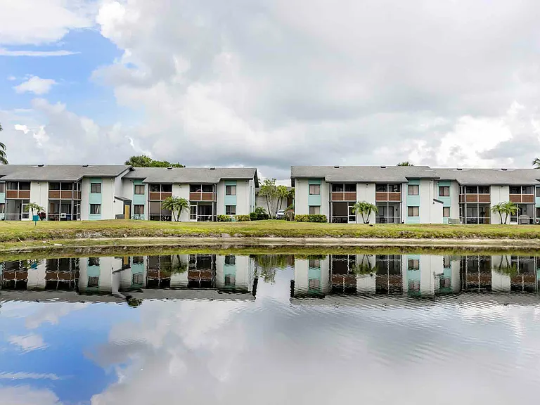 The Marino Apartments — Photo 36
