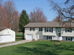 7660 Clark Rd, Erie, PA 16510