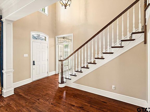 4th image of 6805 Hollytree Cir