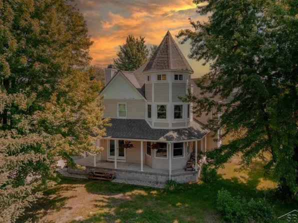 1470 N Meridian Rd, Merrill, MI 48637