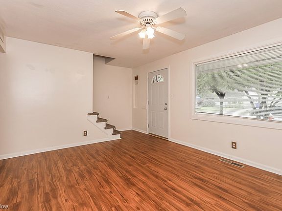 3rd image of 3712 Wetzel Ave