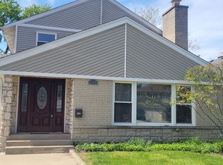 1215 W Talcott Rd, Park Ridge, IL 60068