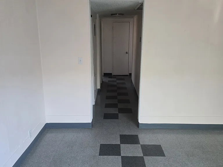 1305 Phillips Ave #1307 — Photo 4