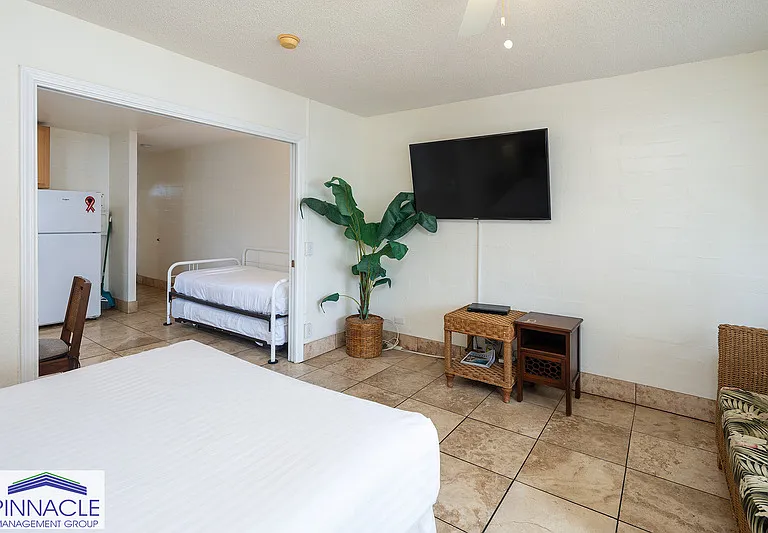 240 Liliuokalani Ave #402 — Photo 6